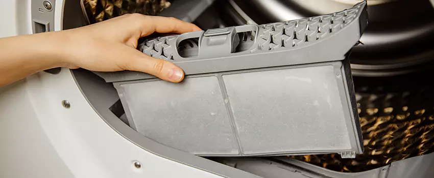 Signs Of A Clogged Dryer Lint Trap in East St. Louis, Illinois